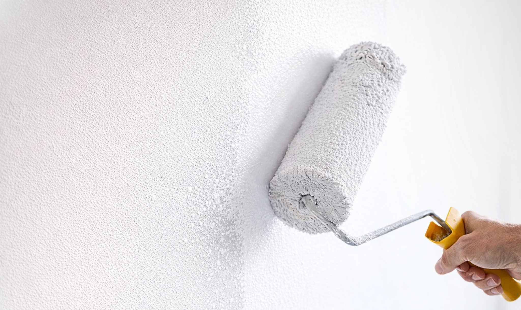 Isolierende Wandfarbe